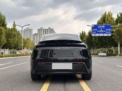 Tesla Model Y Rear-Wheel Drive - ფოტო 15