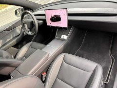 Tesla Model Y Rear-Wheel Drive - ფოტო 4