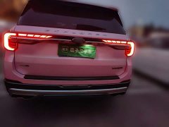 Ford Explorer 2023 EcoBoost 285 AWD Fashion Plus 7-Seater - ფოტო 3