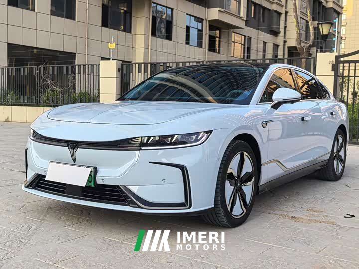 Voyah Lantu Zhaoguang Four-Wheel Drive Flagship