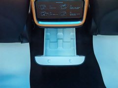 Xiaomi YU7 2025 Four-Wheel Drive Max Edition - ფოტო 10