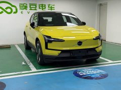 Volvo EX30 2025 Rear-Wheel Drive Extended Range Ultra - ფოტო 3