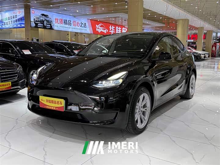 Tesla Model Y Facelift Rear-Wheel Drive