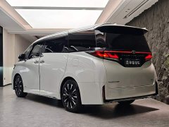 Toyota Vellfire 2024 Crown Hybrid 2.5L Executive Premier Edition - ფოტო 19