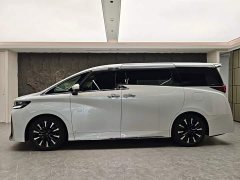 Toyota Vellfire 2024 Crown Hybrid 2.5L Executive Premier Edition - ფოტო 3