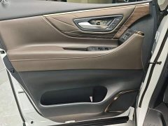 Toyota Vellfire 2024 Crown Hybrid 2.5L Executive Premier Edition - ფოტო 5