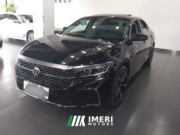 Volkswagen Passat 330TSI Starry Sky Luxury Edition - ავტომობილი ჩინეთიდან