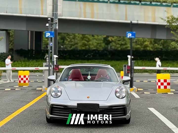 Porsche 911 Targa 4 3.0T