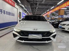 Hyundai Elantra 2023 1.5L CVT Luxury - ფოტო 1