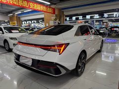 Hyundai Elantra 2023 1.5L CVT Luxury - ფოტო 12