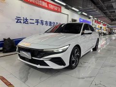 Hyundai Elantra 2023 1.5L CVT Luxury - ფოტო 2
