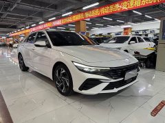 Hyundai Elantra 2023 1.5L CVT Luxury - ფოტო 3