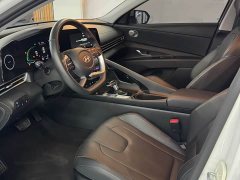 Hyundai Elantra 2023 1.5L CVT Luxury - ფოტო 4