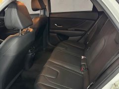 Hyundai Elantra 2023 1.5L CVT Luxury - ფოტო 5