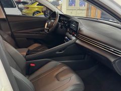Hyundai Elantra 2023 1.5L CVT Luxury - ფოტო 8