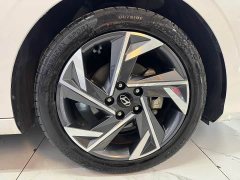 Hyundai Elantra 2023 1.5L CVT Luxury - ფოტო 9