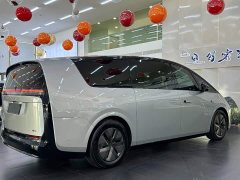 Li Auto Li Xiang MEGA 2024 Ultra - ფოტო 16