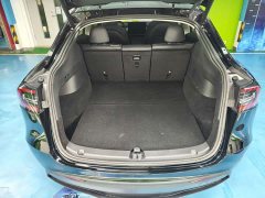 Tesla Model Y Rear-Wheel Drive - ფოტო 19