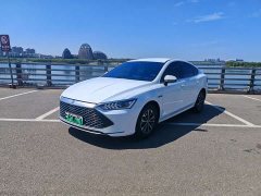 BYD Qin PLUS Glory Edition DM-i 55KM Leading - ფოტო 1