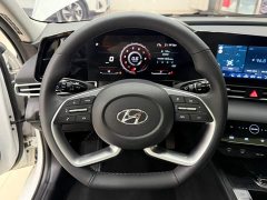 Hyundai Elantra 1.5L CVT Luxury - ფოტო 11