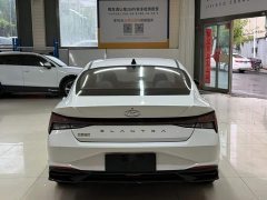 Hyundai Elantra 1.5L CVT Luxury - ფოტო 5