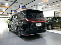 Lexus LM 2023 500h Six-Seat Premium Edition - ფოტო 7