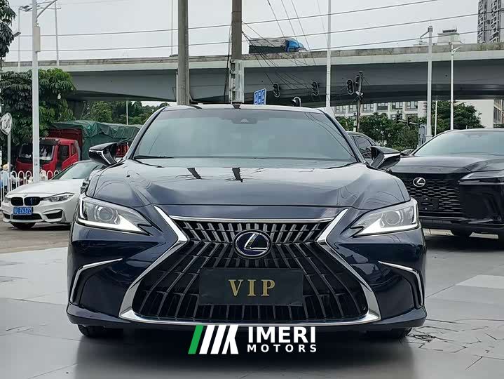 Lexus ES 300h Excellence