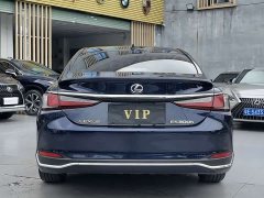 Lexus ES 2020 300h Excellence - ფოტო 10