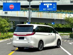 Lexus LM 2023 500h Six-Seat Premium Edition - ფოტო 7