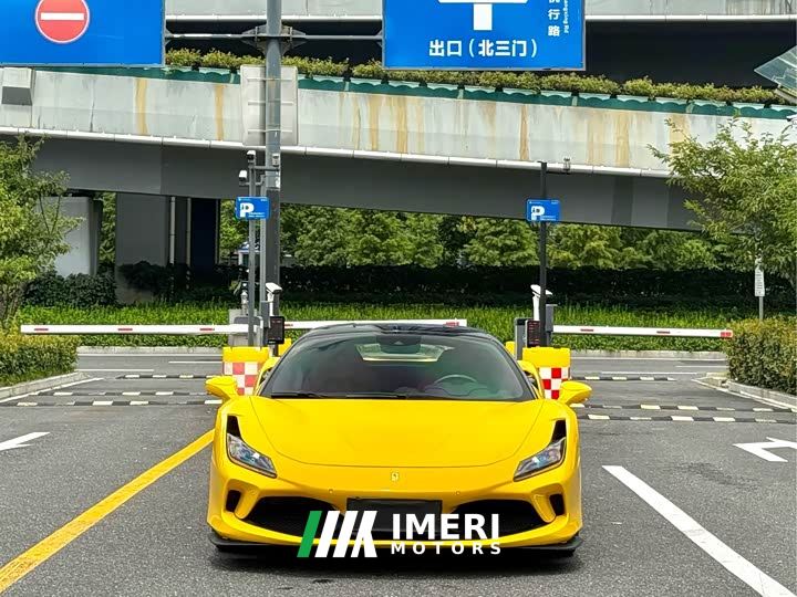 Ferrari F8 Tributo 3.9T V8