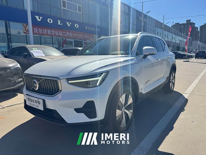Volvo XC40 B3 Smart Remote Luxury Edition - ავტომობილი ჩინეთიდან