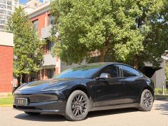 Tesla Model 3 Long Range All-Wheel Drive - ფოტო 1