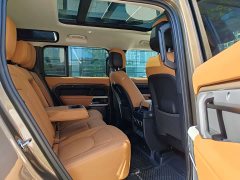 Land Rover Defender 110 3.0T P400 Dark Edition - ფოტო 12