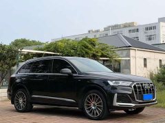 Audi Q7 55 TFSI quattro S Prestige - ფოტო 3