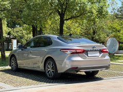 Toyota Camry Hybrid Luxury - ფოტო 19