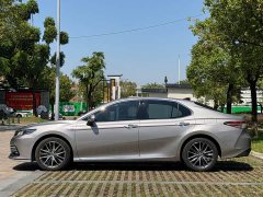 Toyota Camry Hybrid Luxury - ფოტო 4