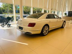 Bentley Flying Spur Plug-in Hybrid 4.0T V8 Standard Edition - ფოტო 9