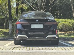 BMW 5 Series 530Li Luxury M Sport Package - ფოტო 12