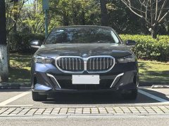 BMW 5 Series 530Li Luxury M Sport Package - ფოტო 2
