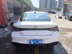 Hyundai Elantra 1.5L CVT Luxury - ფოტო 3