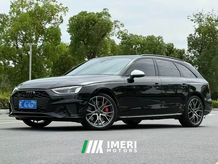 Audi S4 Avant 3.0 TFSI - car from China
