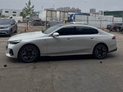 BMW 5 Series 530Li Luxury M Sport Package - ფოტო 3