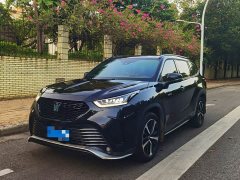 Toyota Crown Venza 2021 2.5L HEV AWD Luxury - ფოტო 2