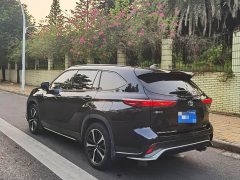 Toyota Crown Venza 2021 2.5L HEV AWD Luxury - ფოტო 5