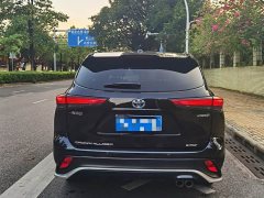 Toyota Crown Venza 2021 2.5L HEV AWD Luxury - ფოტო 6