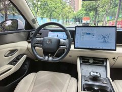 BYD Qin L DM-i 120KM Excellence - ფოტო 8