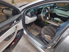BYD Qin PLUS Glory Edition DM-i 55KM Leading - ფოტო 12