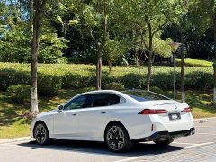 BMW 5 Series 530Li Luxury M Sport Package - ფოტო 14