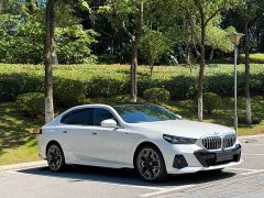 BMW 5 Series 530Li Luxury M Sport Package - ფოტო 3