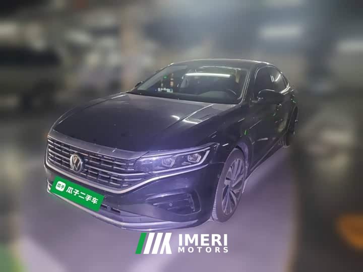 Volkswagen Passat 330TSI Luxury - ავტომობილი ჩინეთიდან
